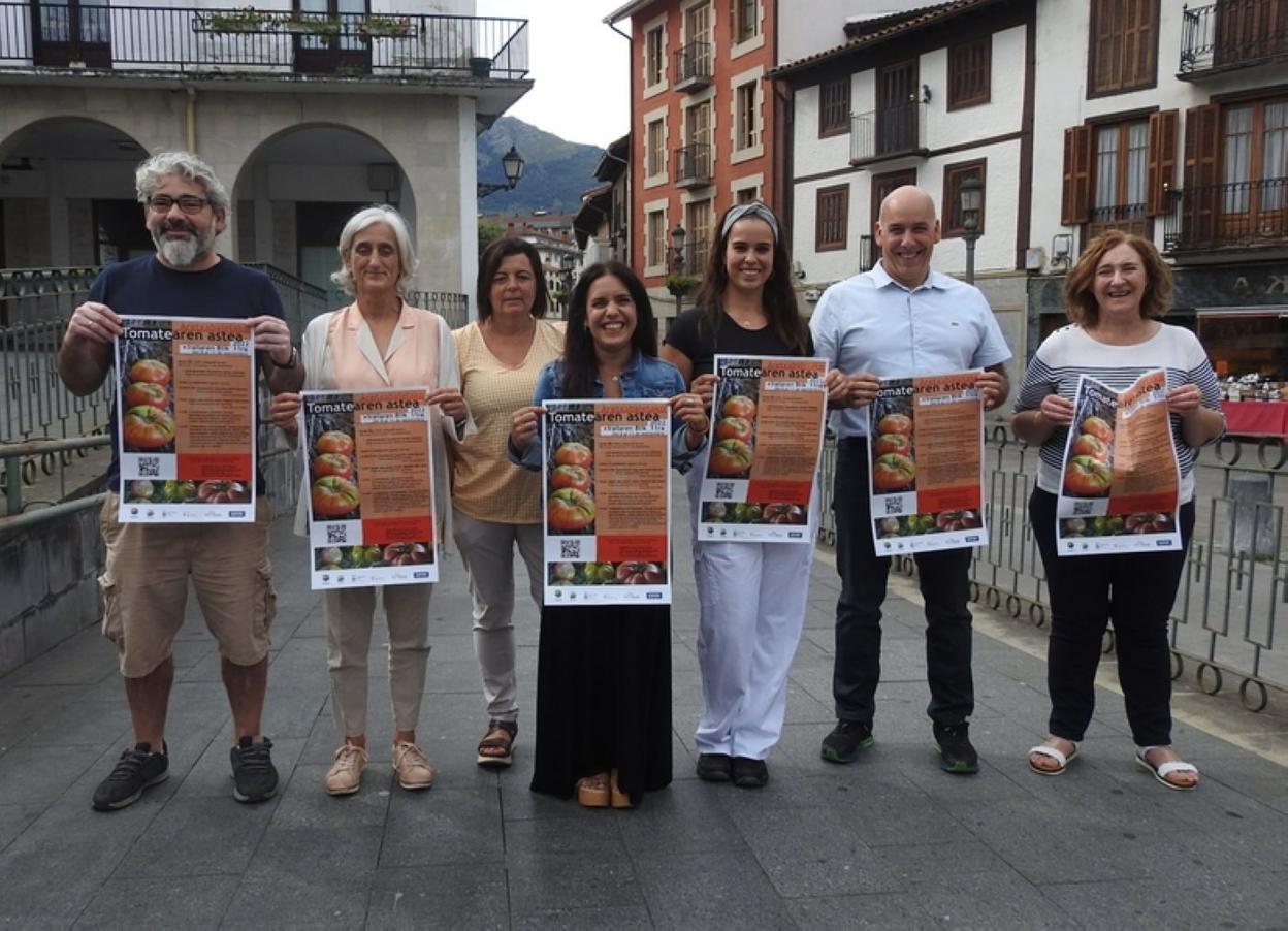 Ayer se presentó la 'Semana del Tomate de Aretxabaleta'. 
