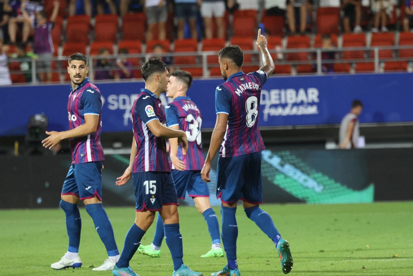 Fotos: Goleada del Eibar al Granada