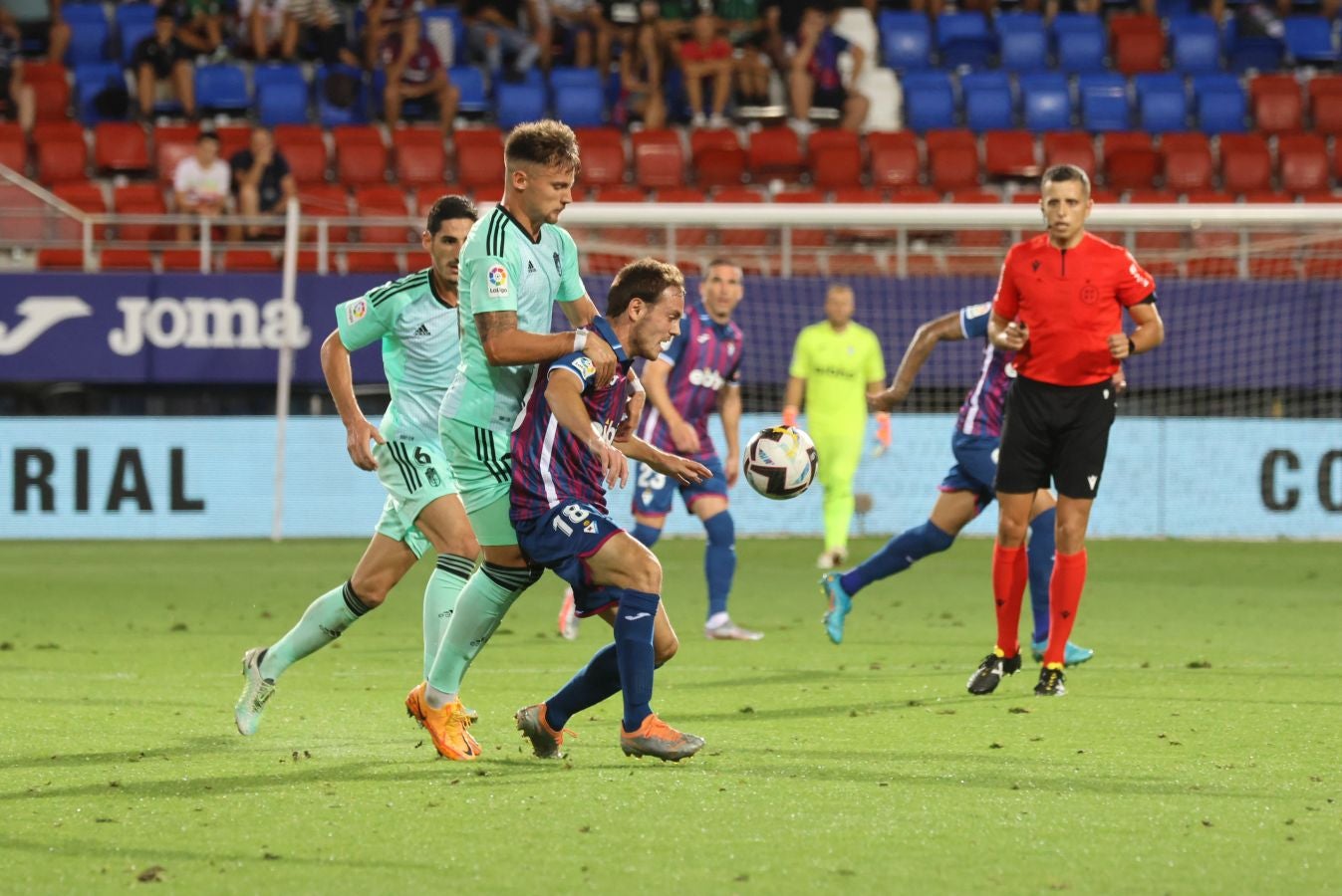 Fotos: Goleada del Eibar al Granada