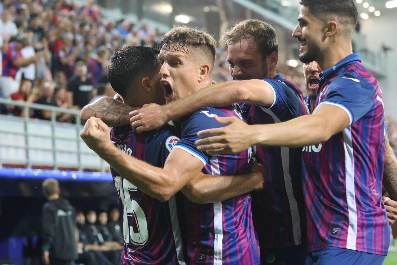 Fotos: Goleada del Eibar al Granada