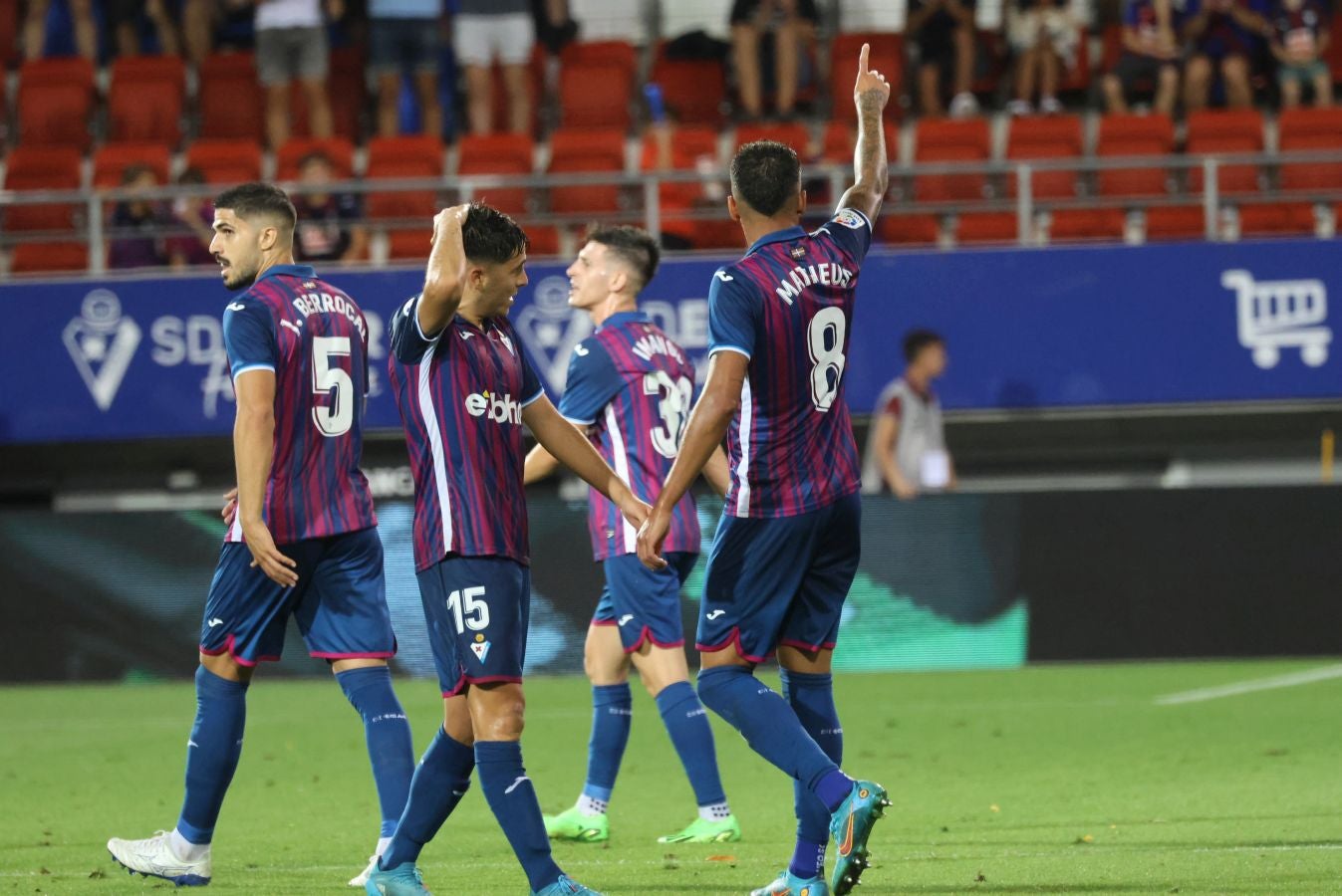 Fotos: Goleada del Eibar al Granada