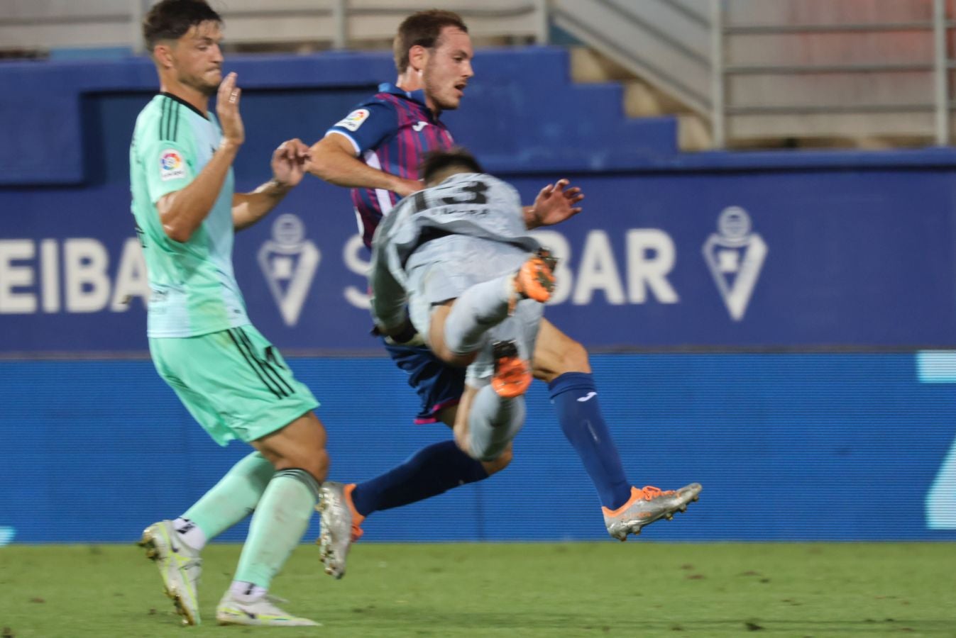 Fotos: Goleada del Eibar al Granada