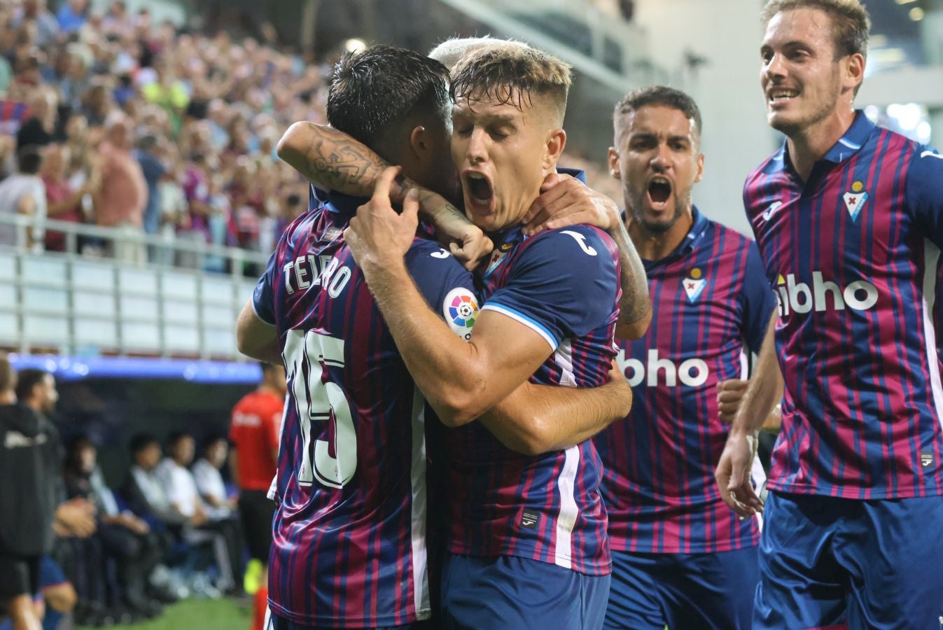 Fotos: Goleada del Eibar al Granada