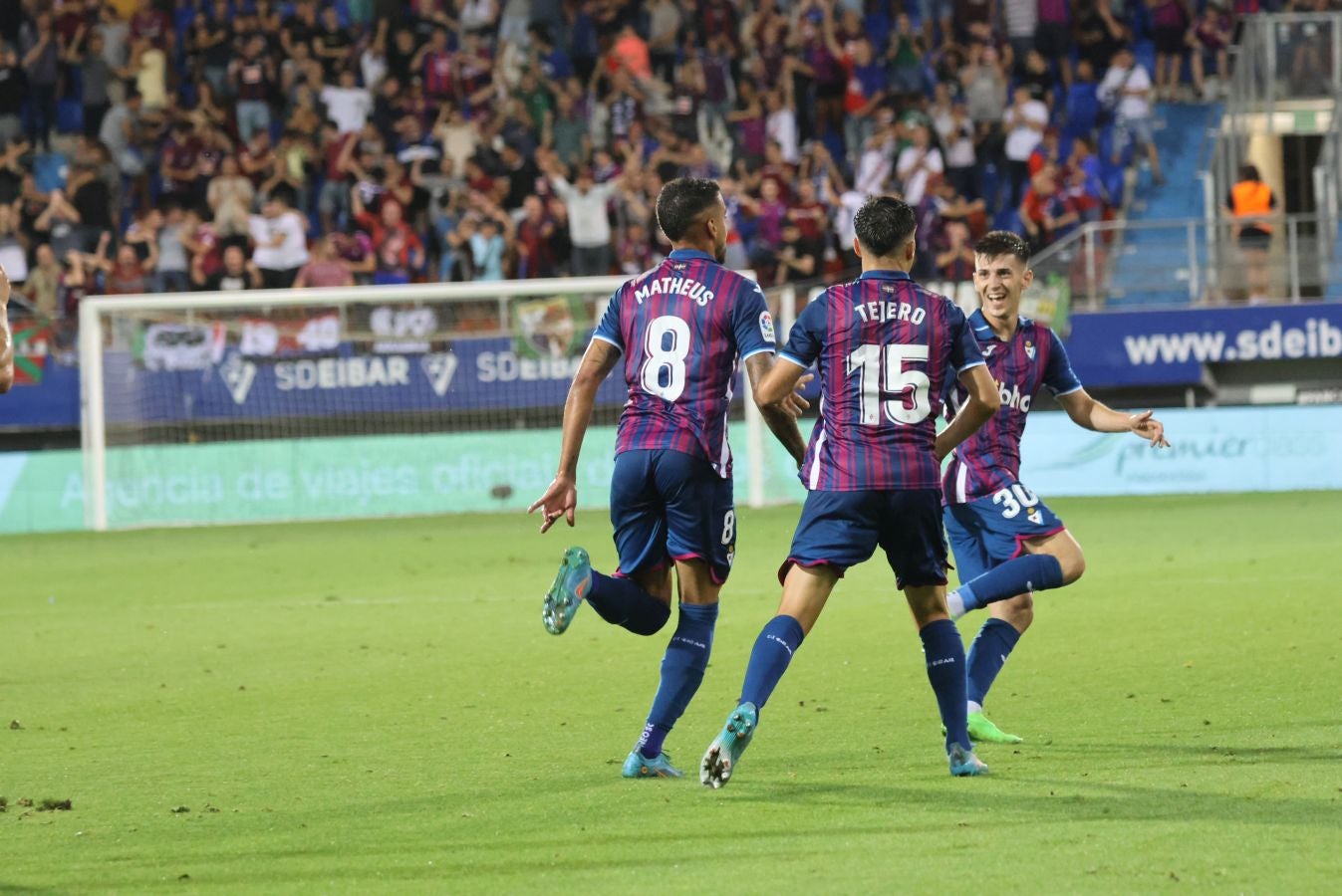 Fotos: Goleada del Eibar al Granada