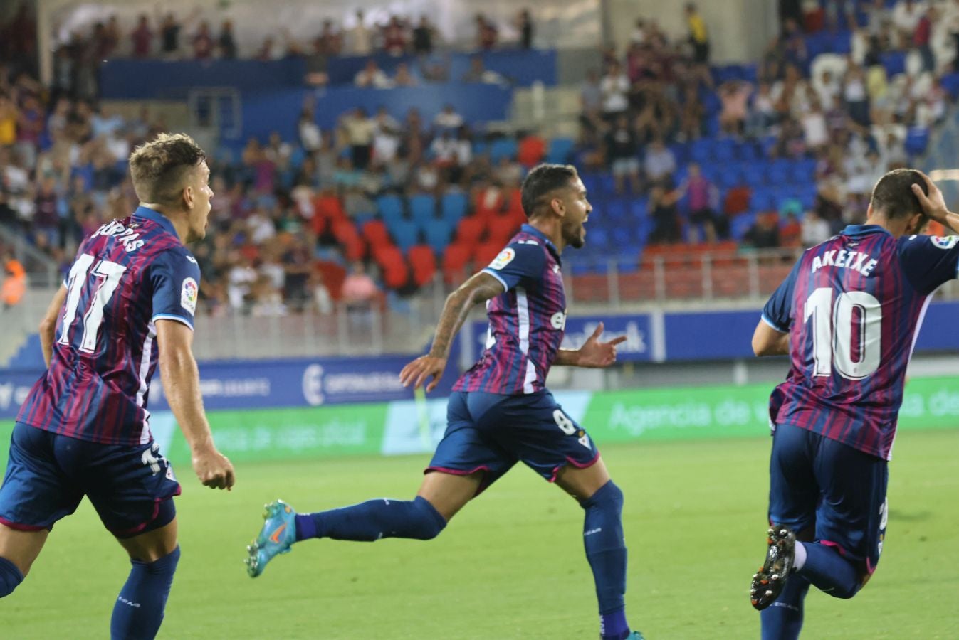 Fotos: Goleada del Eibar al Granada