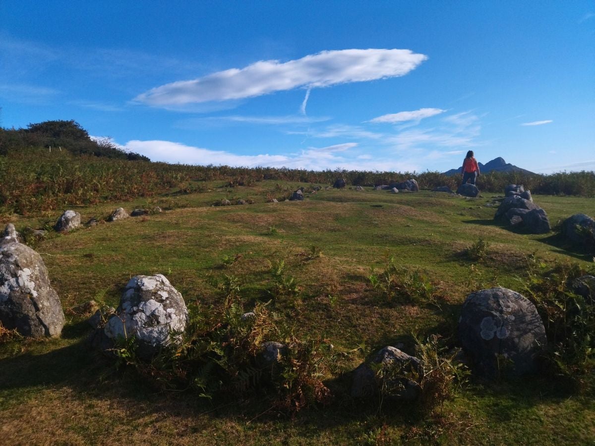 Fotos: Ruta a Basate pasando por el crómlech de Oianleku