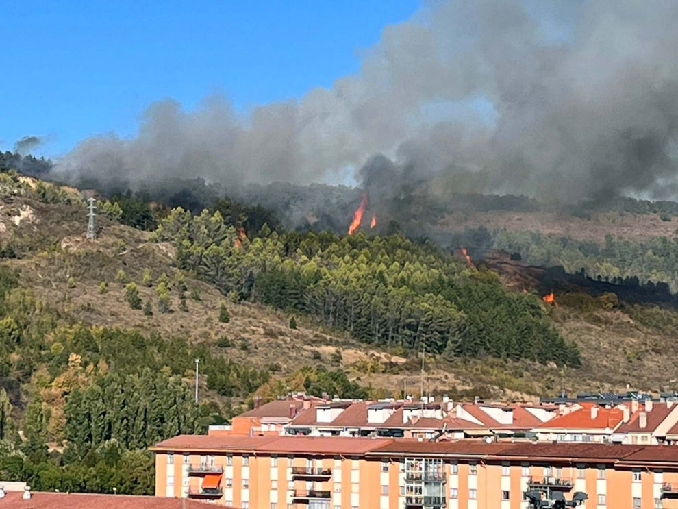 Fotos: Incendio en el monte navarro de Ezkaba
