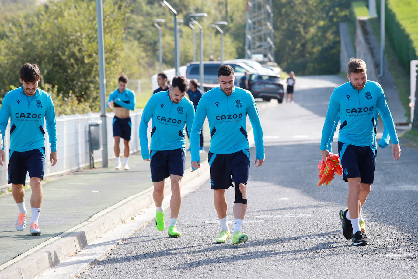 Fotos: La Real Sociedad se ejercita a puerta abierta