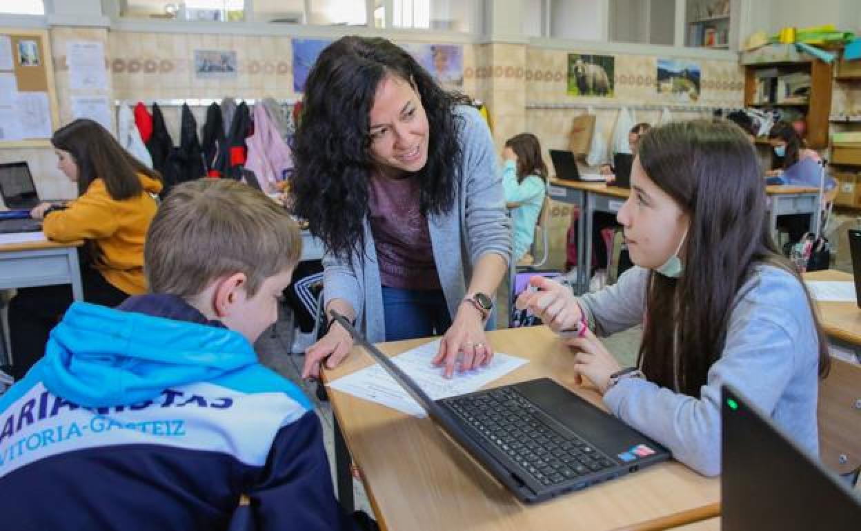 Los profesores interinos recibirán más puntos en la OPE de méritos de Educación si han aprobado anteriormente una oposición