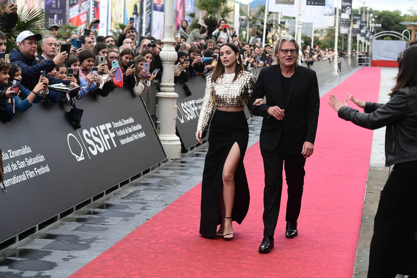 Fotos: Ana de Armas también reina en la alfombra roja de San Sebastián