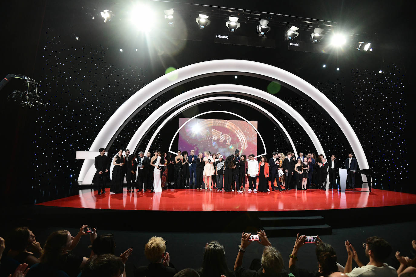 Fotos: Mucho &#039;glamour&#039; en la gala de clausura del Festival de Cine de San Sebastián
