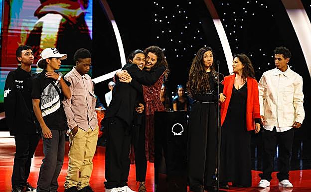 Laura Mora: «Los últimos meses de mi vida han sido muy difíciles y la Concha de Oro supone un espaldarazo»