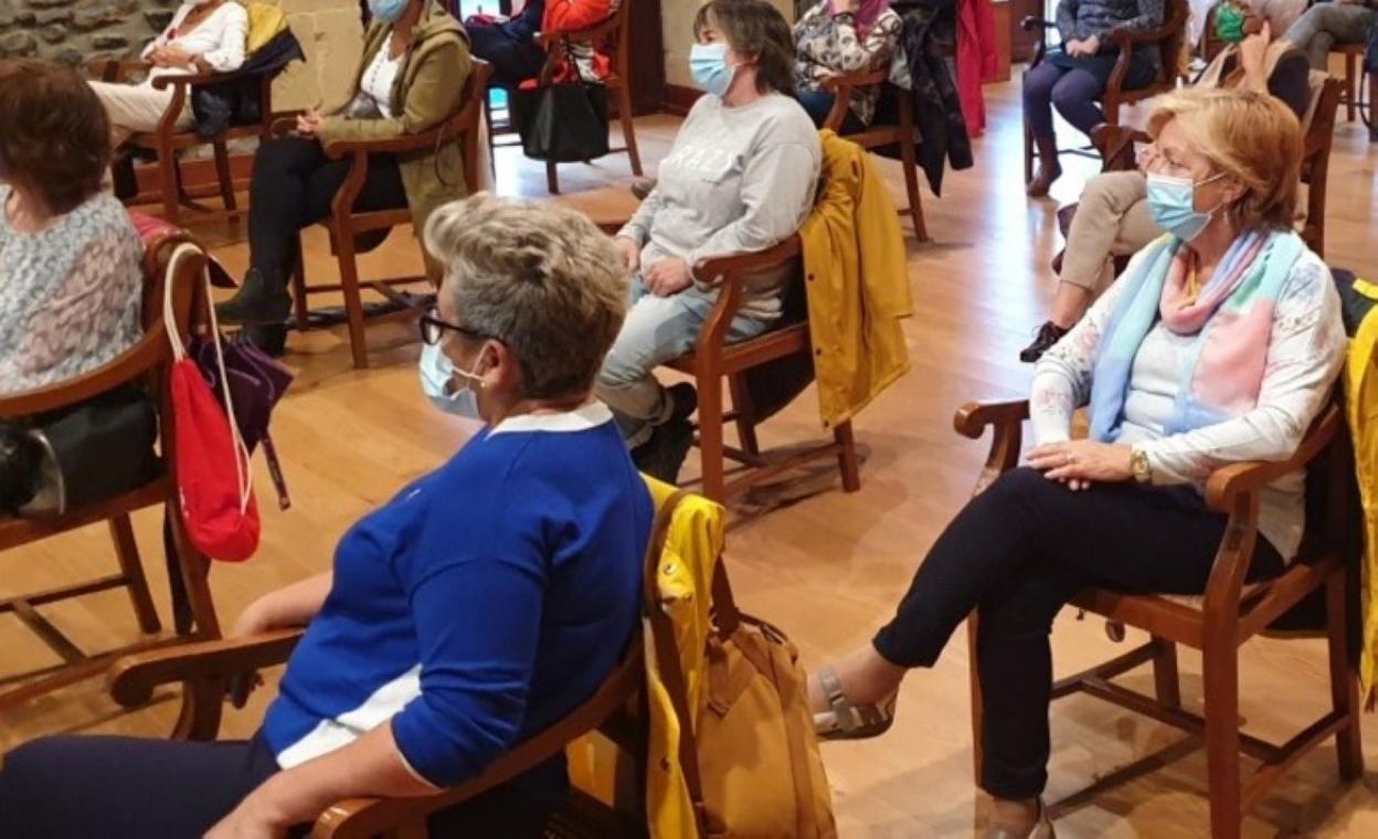 Aurkezpen saioa ostegunean izango da, bibliotekan. 