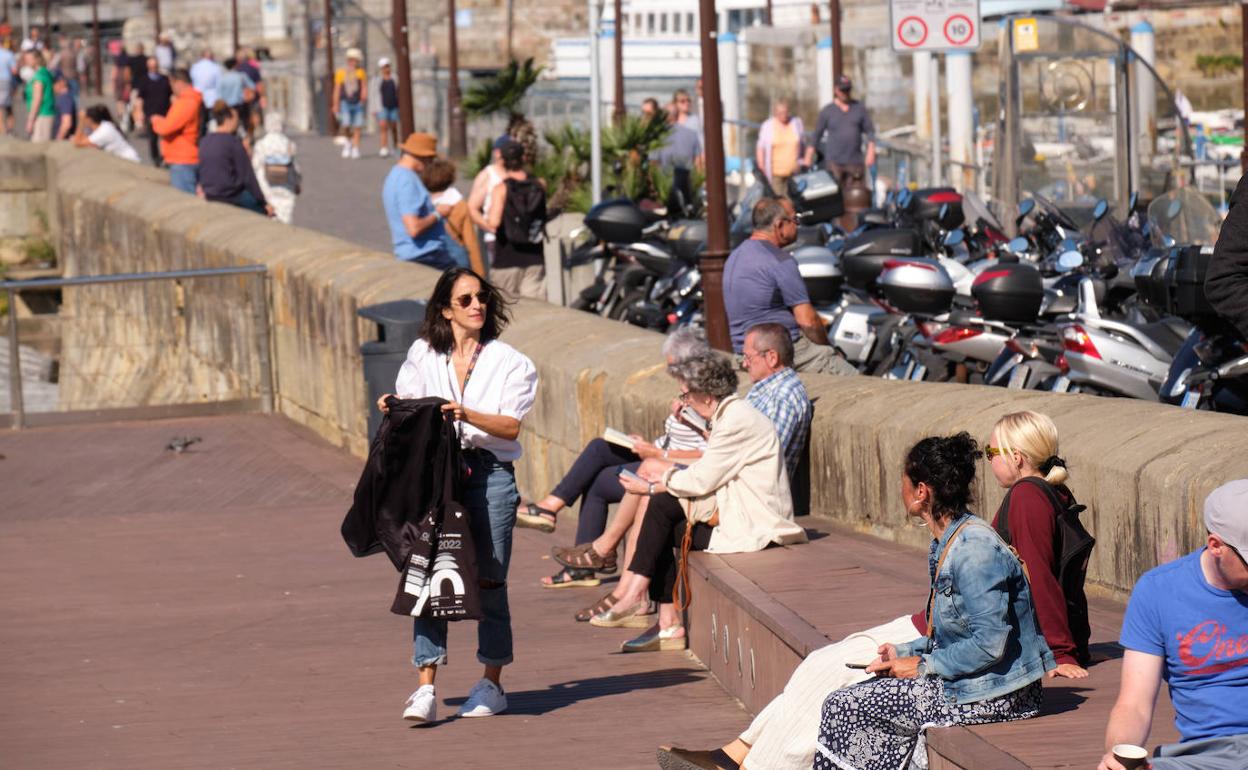 El Covid deja 11 muertes la última semana en Euskadi, con la pandemia estabilizada. 