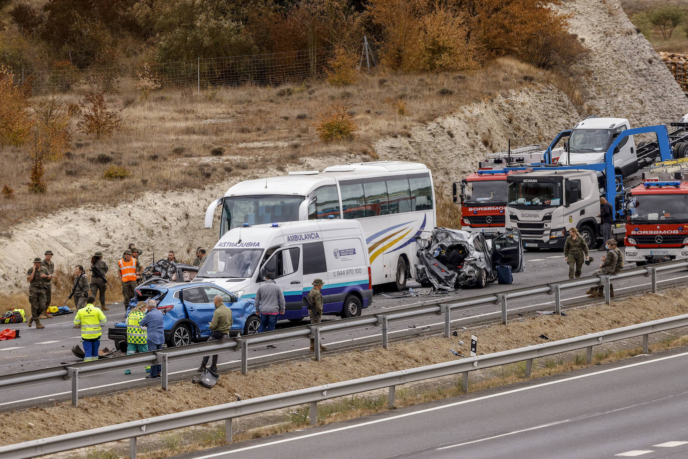 Fotos: Accidente múltiple en la A-1 en Vitoria
