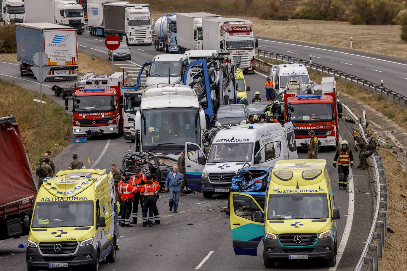 Fotos: Accidente múltiple en la A-1 en Vitoria