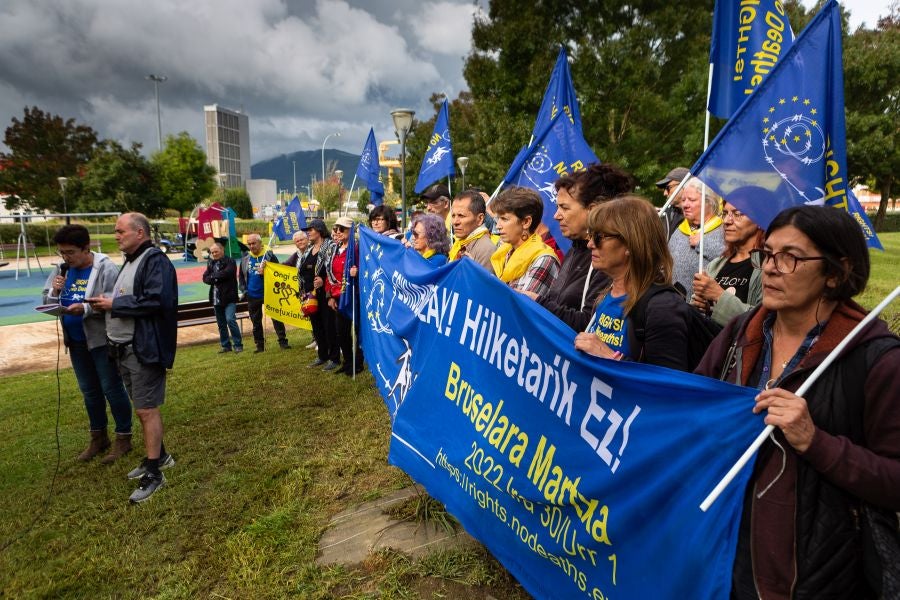 Fotos: Ofrenda floral a los migrantes fallecidos