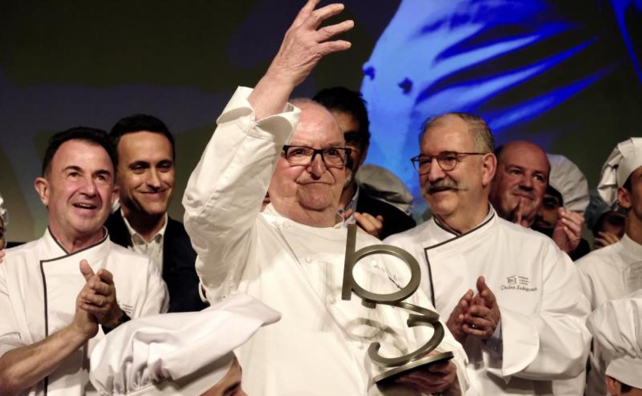 Arzak, durante el homenaje que le han brindado sus compañeros de profesión. 