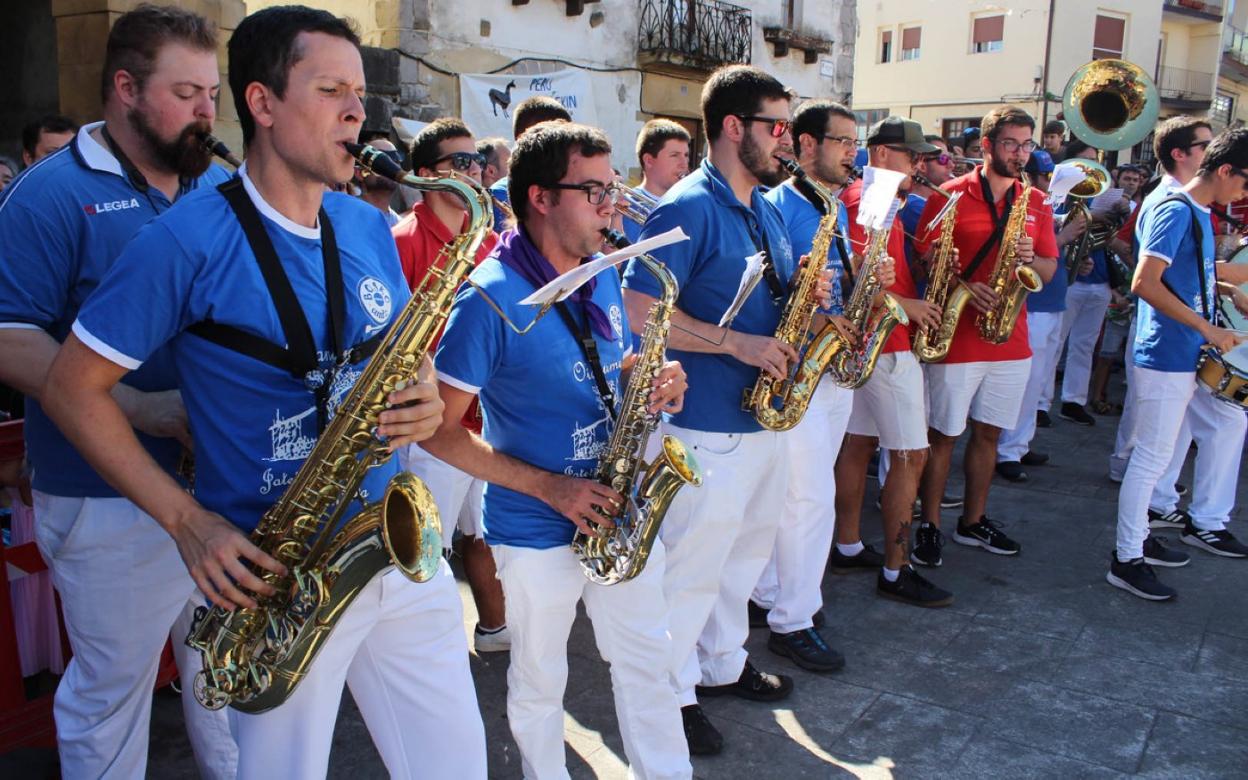 La txaranga estará hoy presente en el inicio de las fiestas patronales. 
