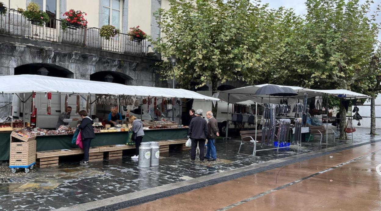 A partir del martes que viene el mercado volverá a la plaza Errebote. 