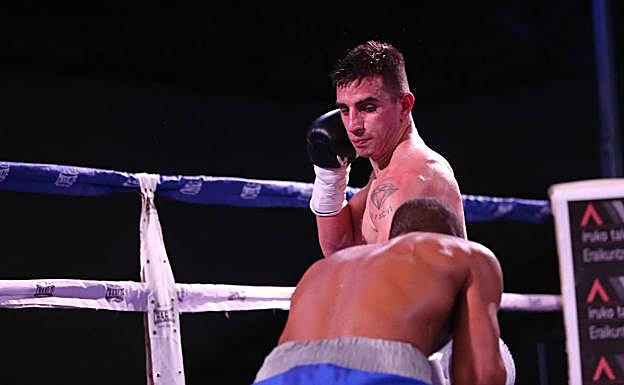 'Látigo' asegura que va a ir «a 'cuchillo'» a por el combate contra el italiano Lorusso.