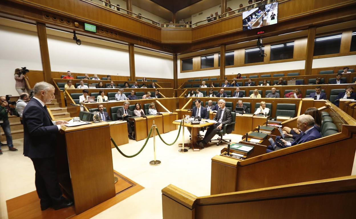 El lehendakari, Iñigo Urkullu, en el pleno de Política General de la pasada semana. 