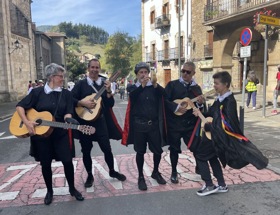 Fotos: Las mejores parodias y disfraces de bixamon de Rosario