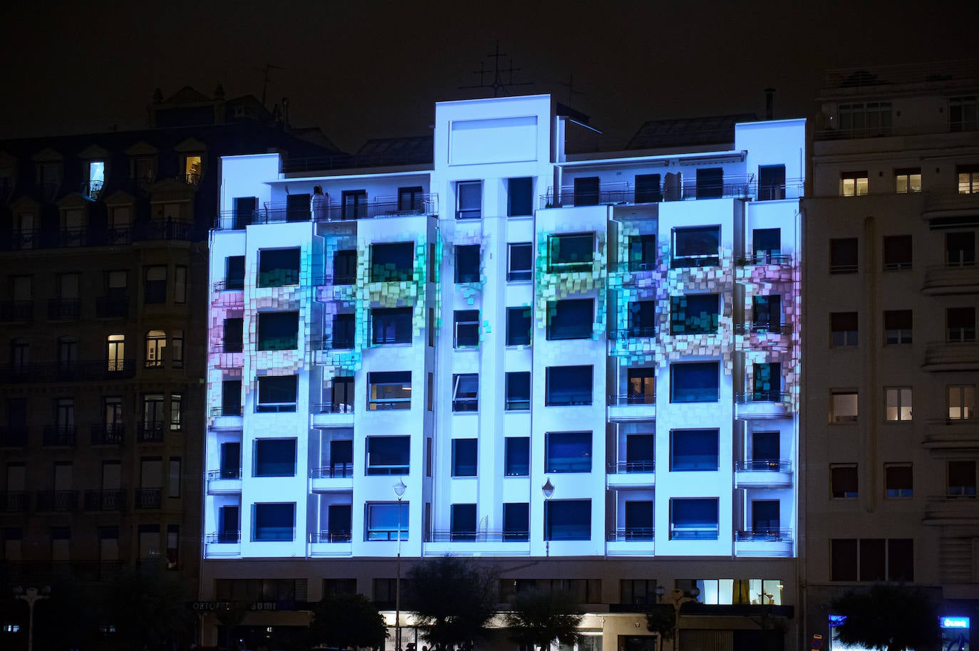 Fotos: El vídeo &#039;mapping&#039; con la historia de un edificio de Donostia