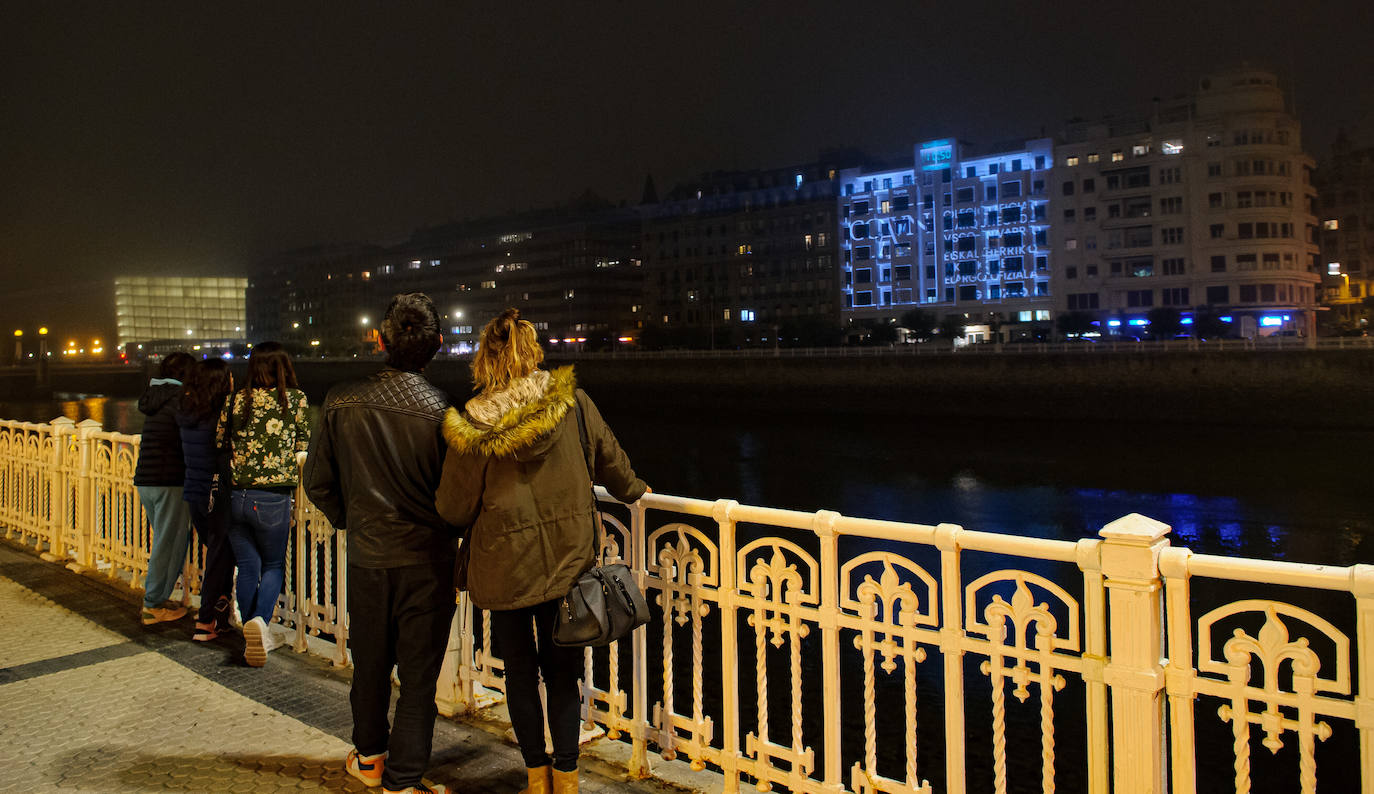 Fotos: El vídeo &#039;mapping&#039; con la historia de un edificio de Donostia