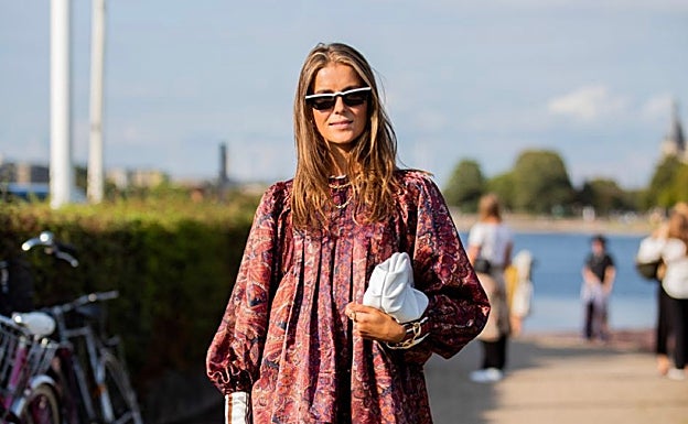 Vestido silueta 'baby doll' con camperas.