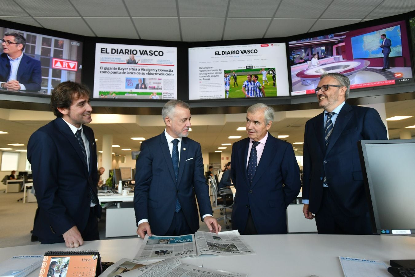 Fotos: El lehendakari visita la nueva sede de DV