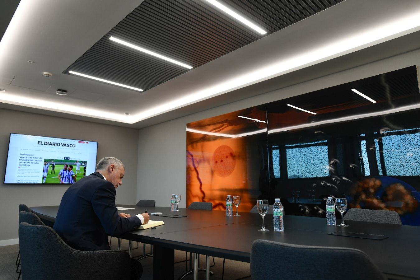 Fotos: El lehendakari visita la nueva sede de DV