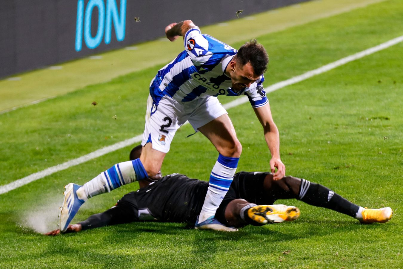 La Real Sociedad plantea un partido muy inteligente para romper las marcas al hombre del Sheriff y resolver con tantos de Silva y Aritz. 