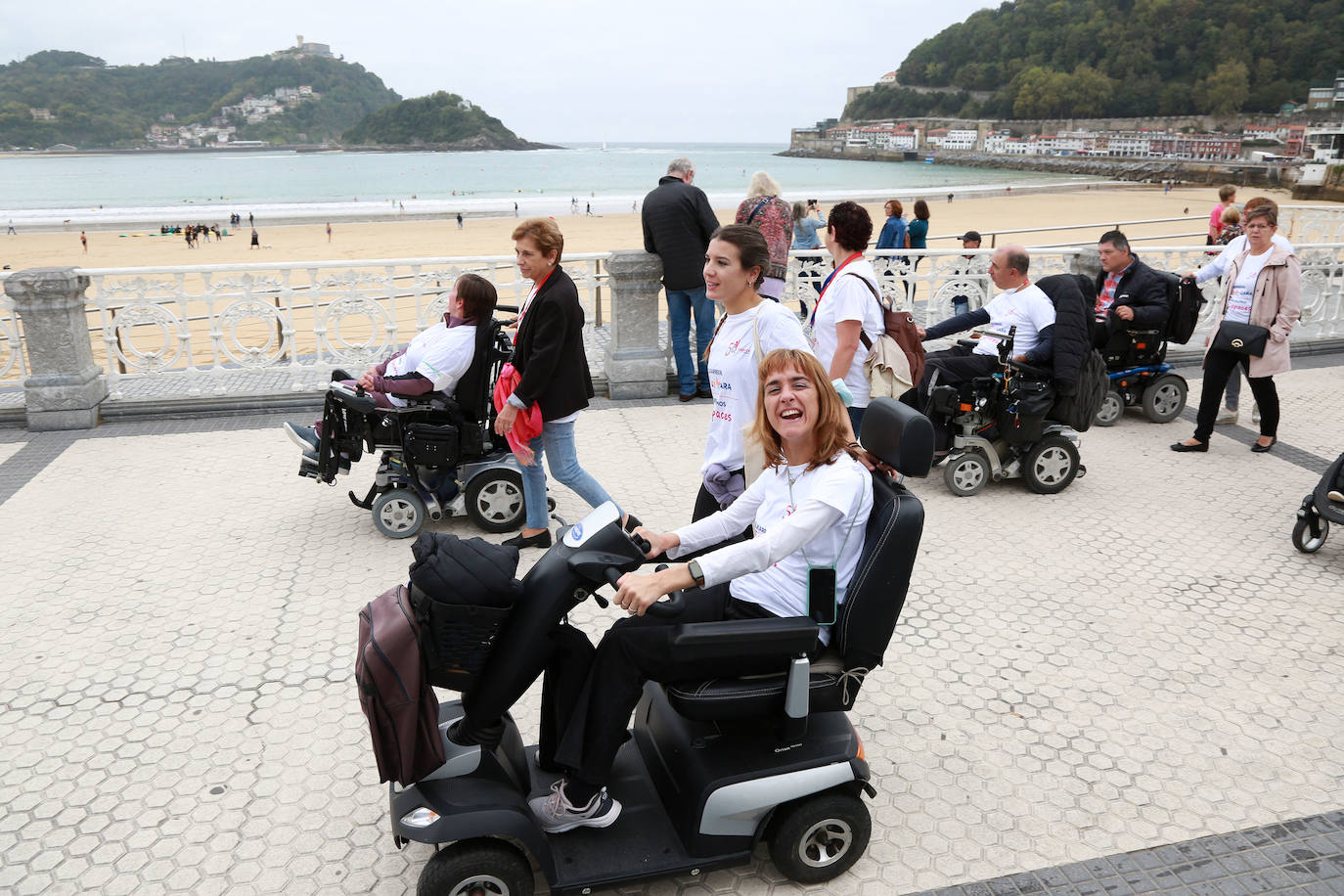 Fotos: Usuarios y familiares celebran las bodas de oro de Aspace
