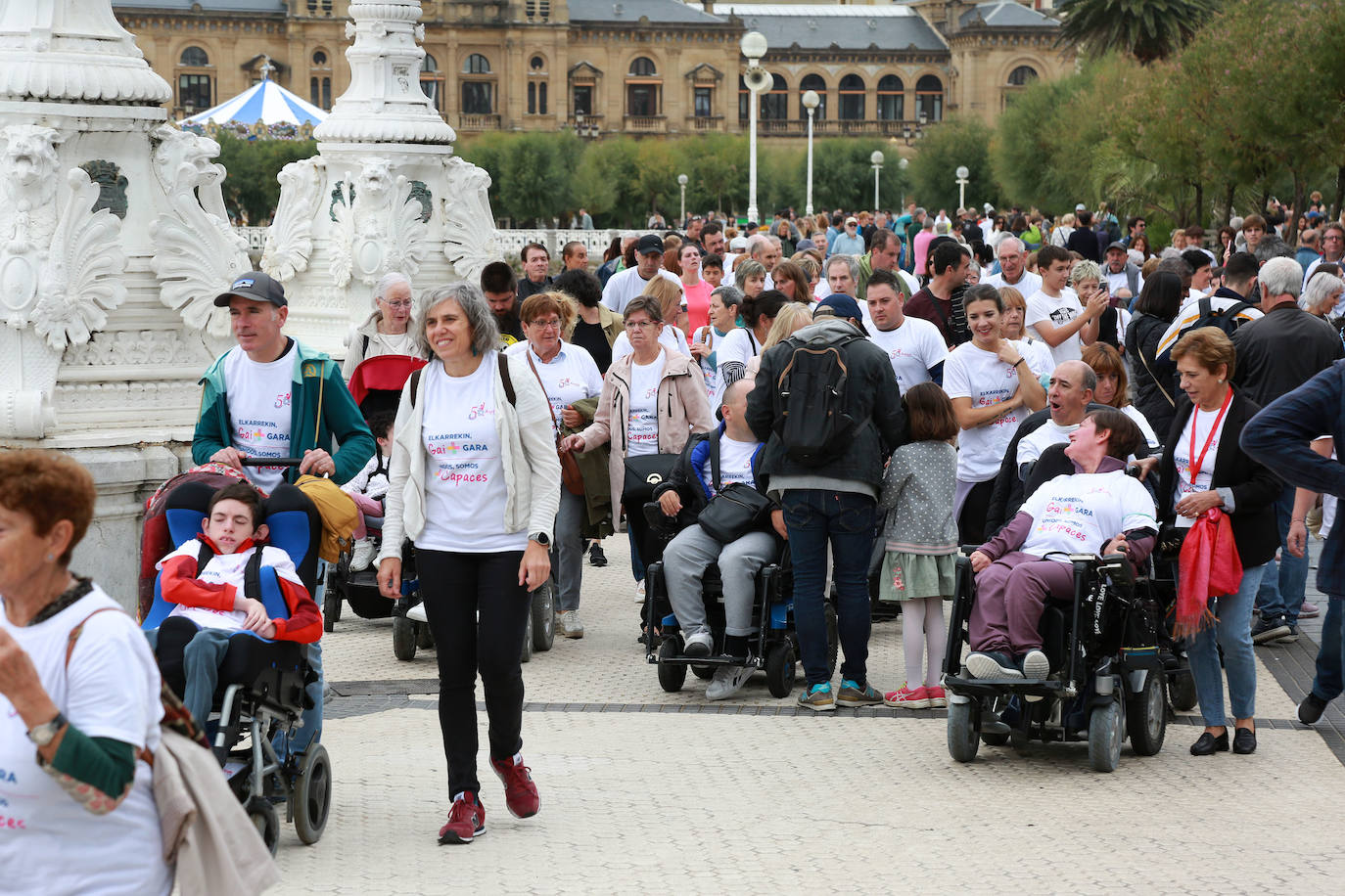 Fotos: Usuarios y familiares celebran las bodas de oro de Aspace