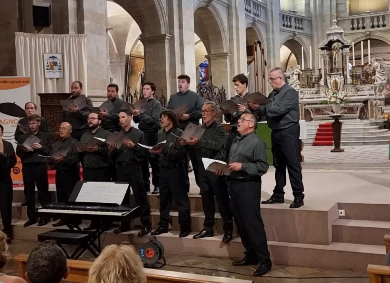 El coro Eragiyok actuó hace unos meses en el festival internacional 'Cant'A Choeur' en Dax.