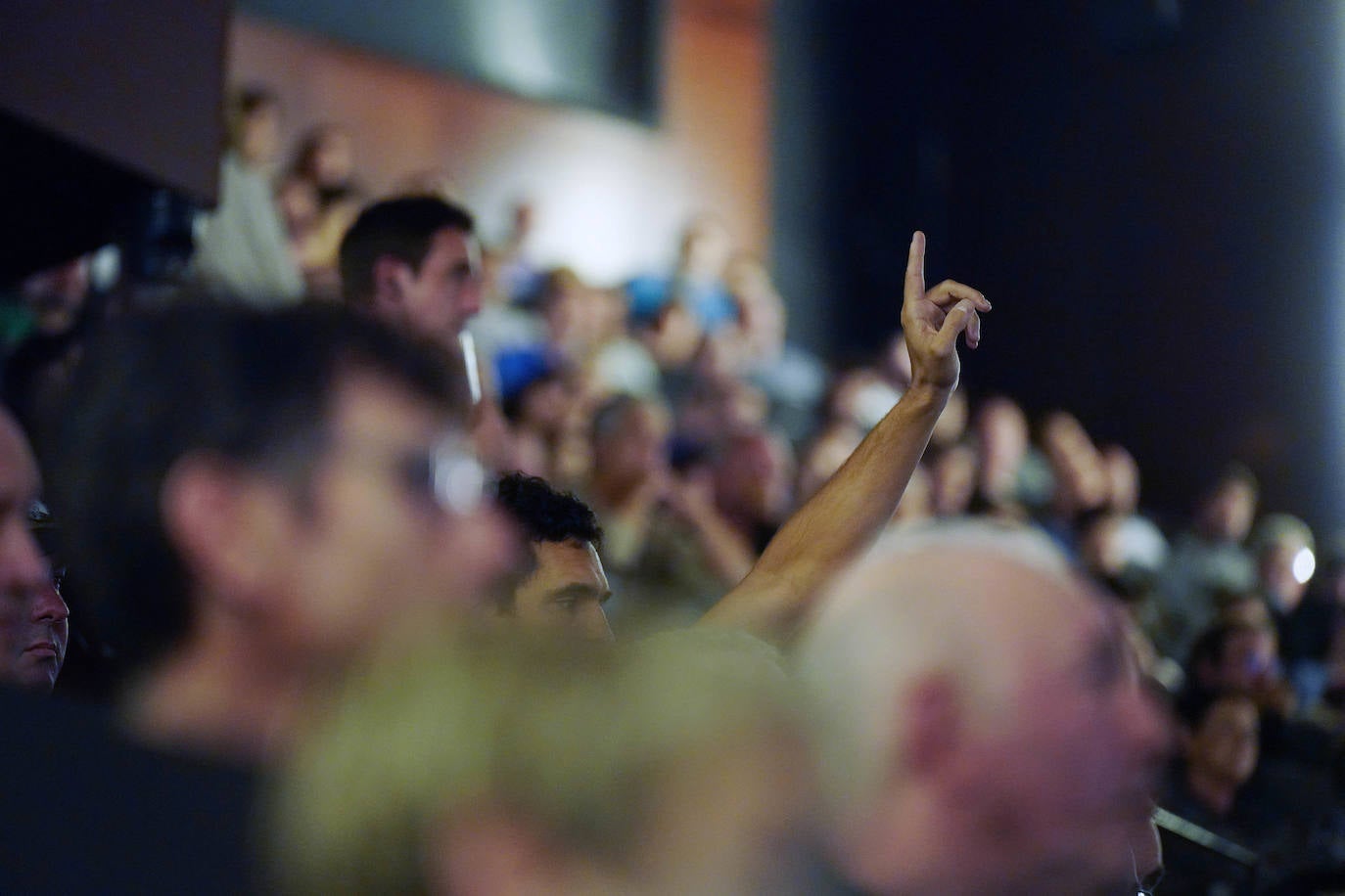 Imagen principal - Energía renovable: Statkraft promete «socializar» su energía eólica para disipar las dudas de los vecinos de Azpeitia