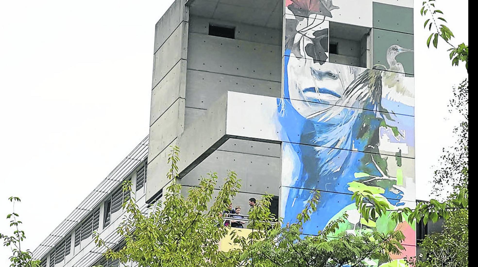 Aspecto del mural desde el el paseo Federico García Lorca.