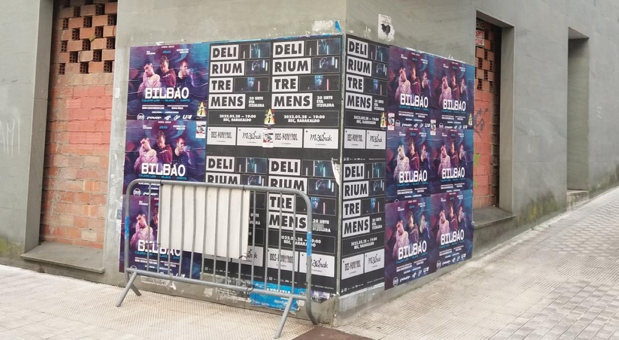 Además de las pintadas, la actual ordenanza prohíbe la colocación y pegado de carteles. 