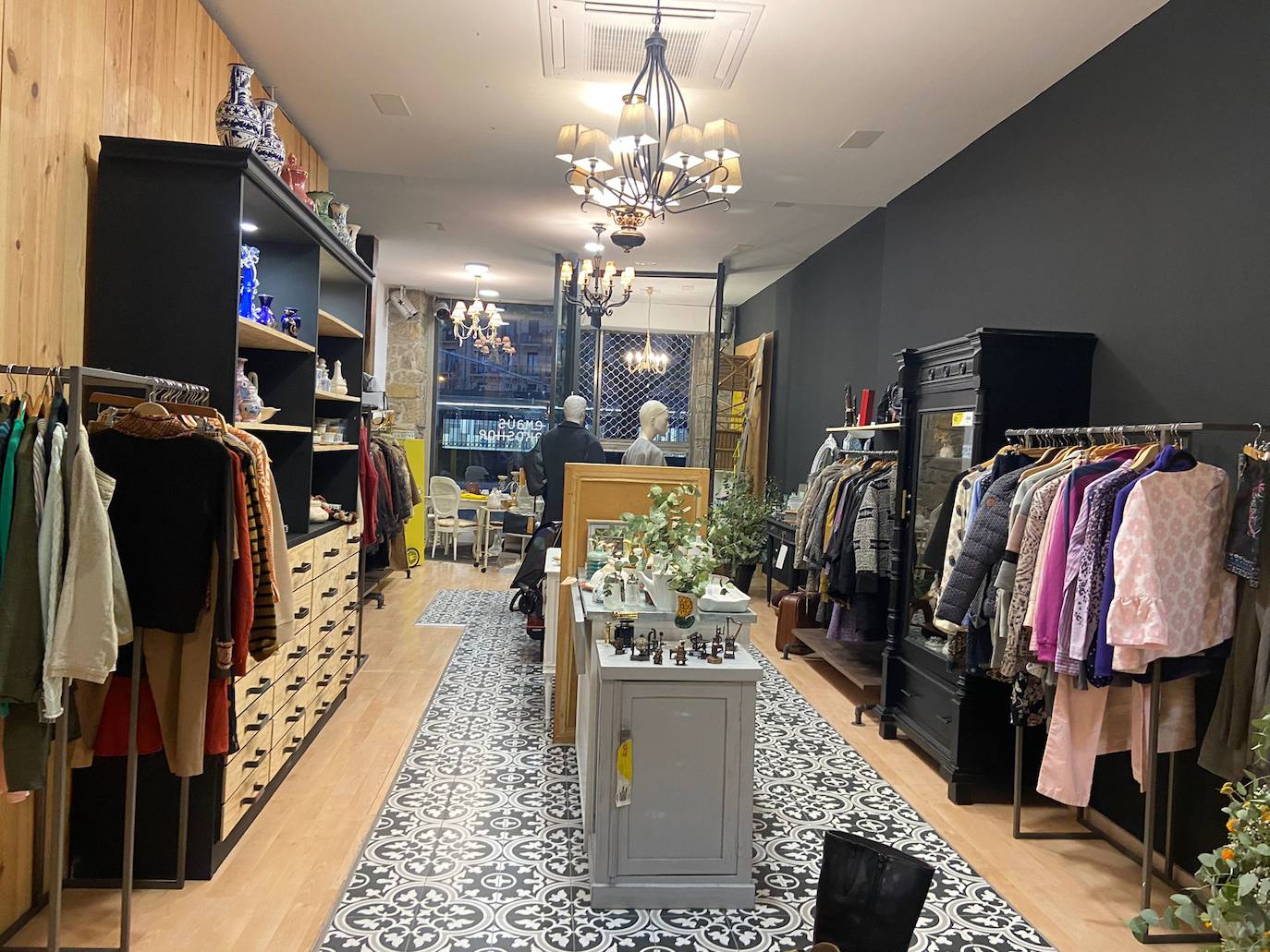 Fotos: Nueva tienda de Emáus Ekoshop