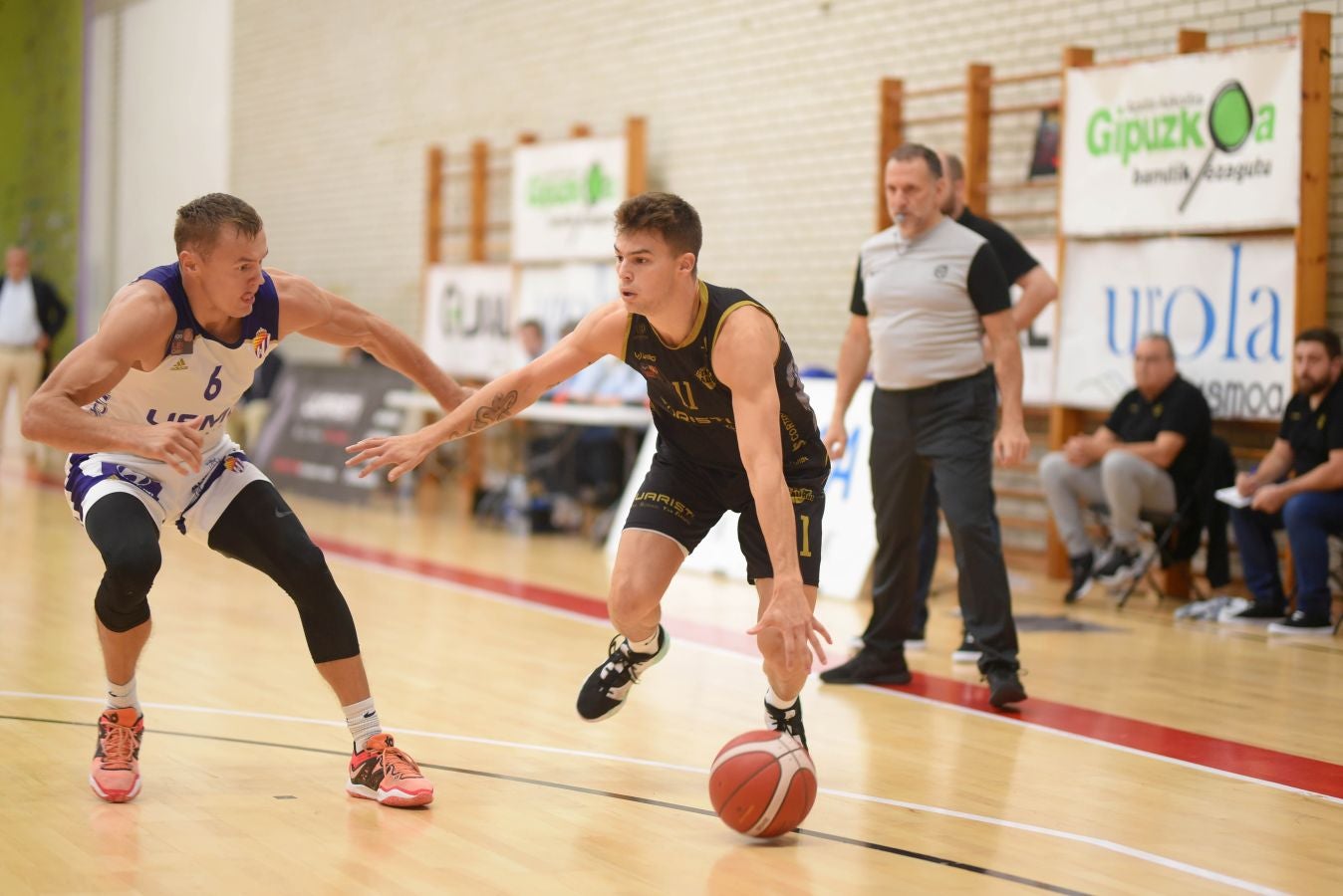 Fotos: El Juaristi cae ante el Valladolid