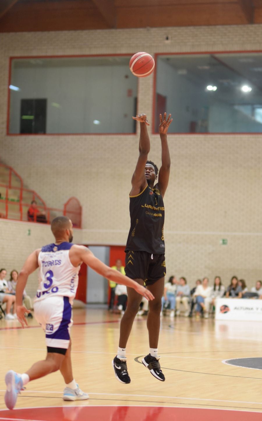 Fotos: El Juaristi cae ante el Valladolid