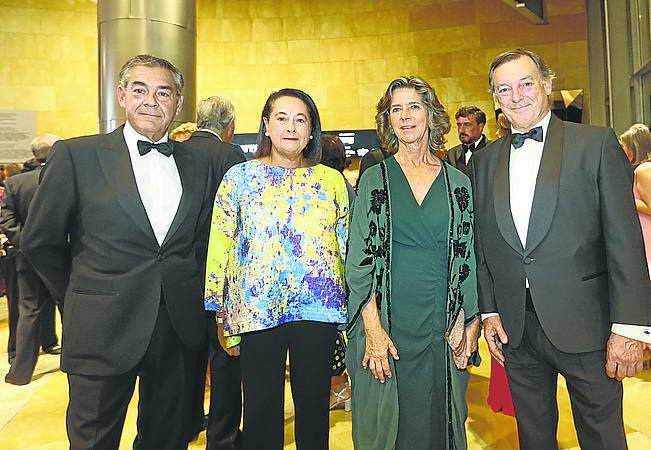 Pedro Carreras, Carmen Navarro, Elena Landecho y José Miguel Barrenechea.