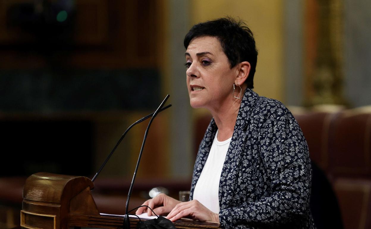 Mertxe Aizpurua, portavoz de EH Bildu, en una comperecencia en el Congreso.