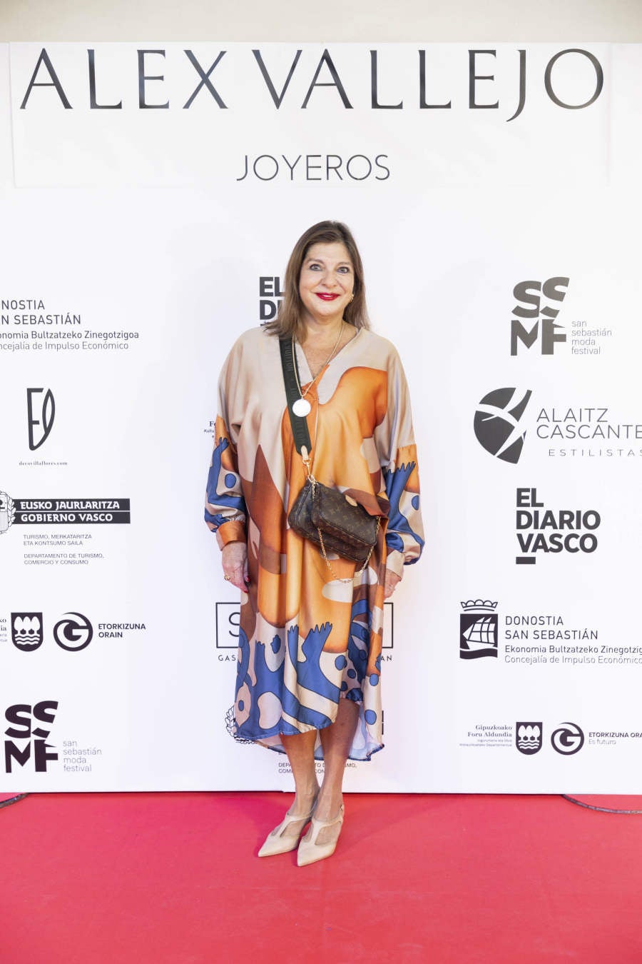 Fotos: Vallejo Joyeros presenta su colección al ritmo de Verdini Dantza Taldea