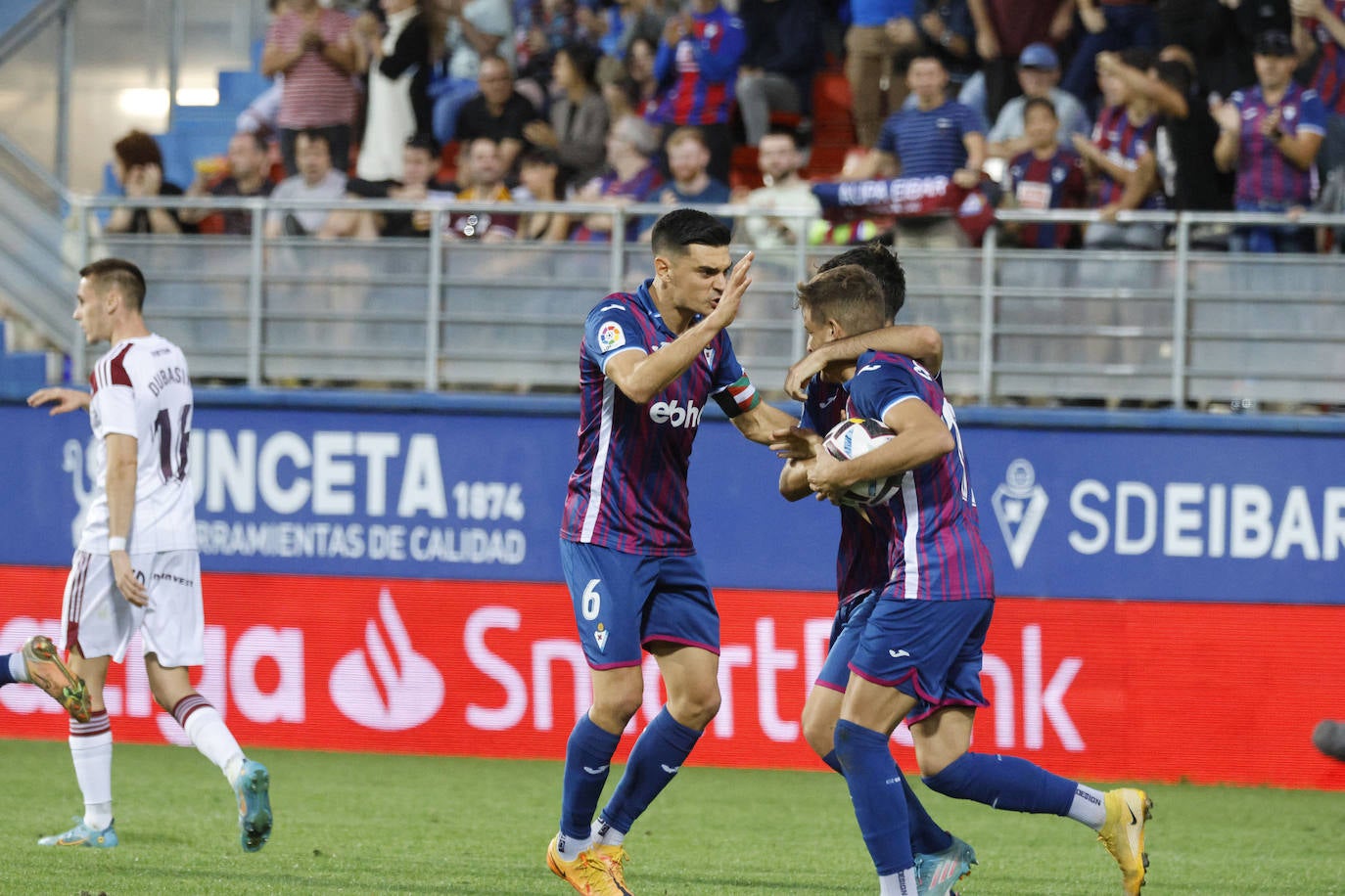 Fotos: Las mejores imágenes del Eibar-Albacete