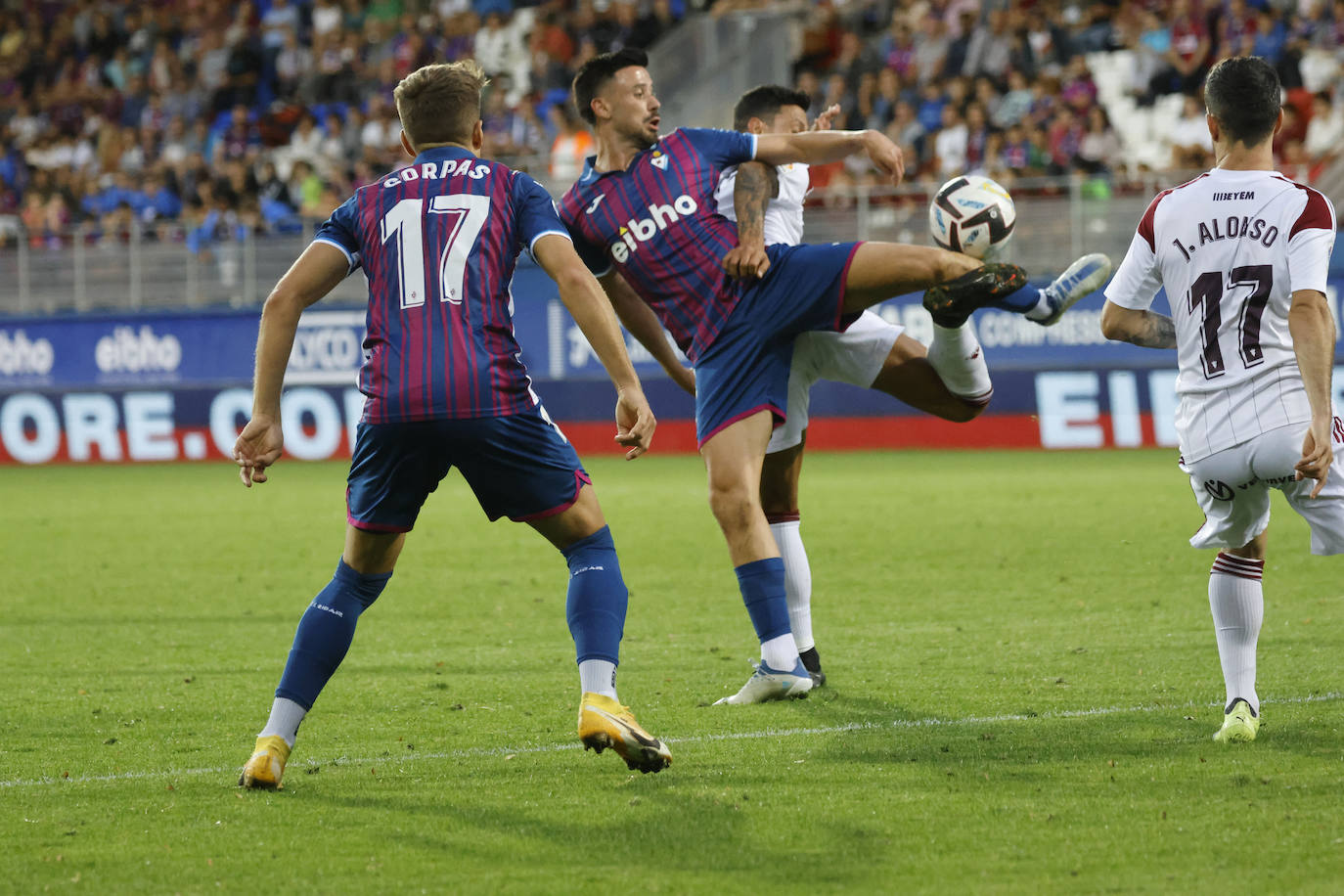 Fotos: Las mejores imágenes del Eibar-Albacete