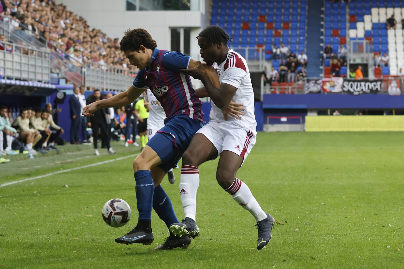 Fotos: Las mejores imágenes del Eibar-Albacete