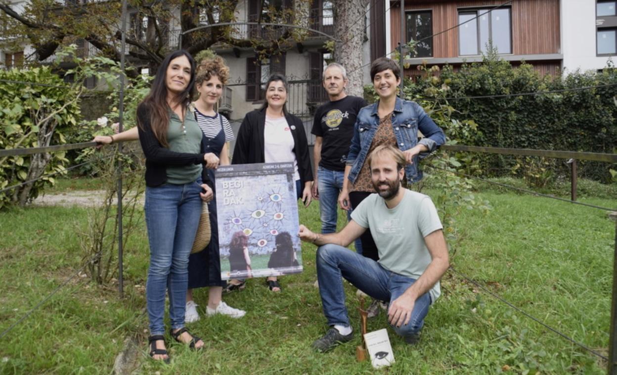 Hitzen Lihoak taldeko partaideek aurkeztu dute 'Begiradak'. 