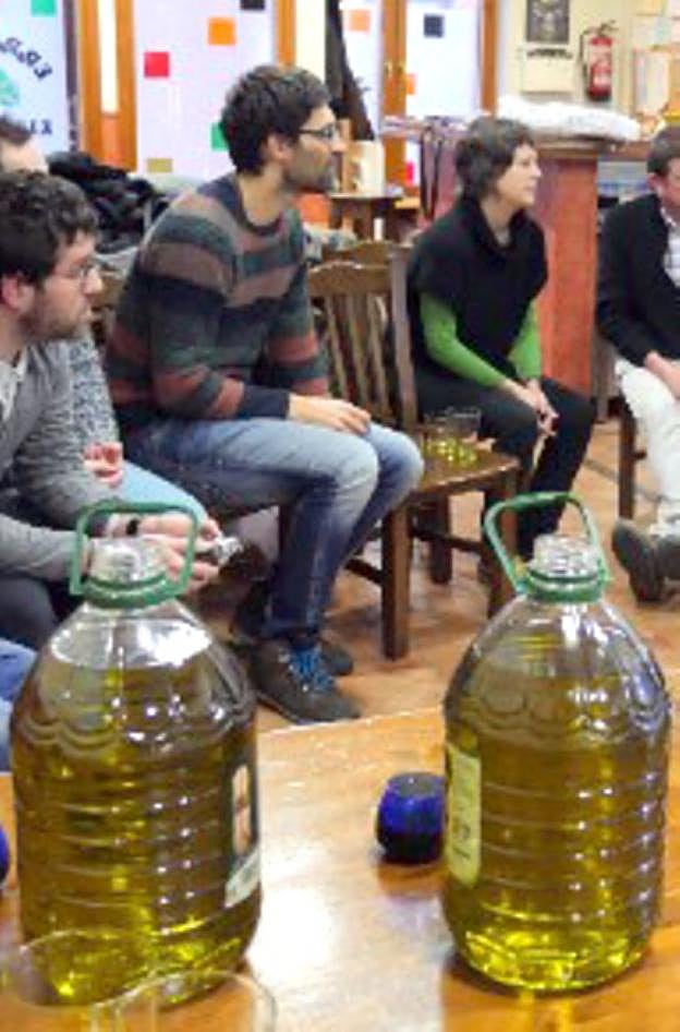 Hiru saski daude aukeran.